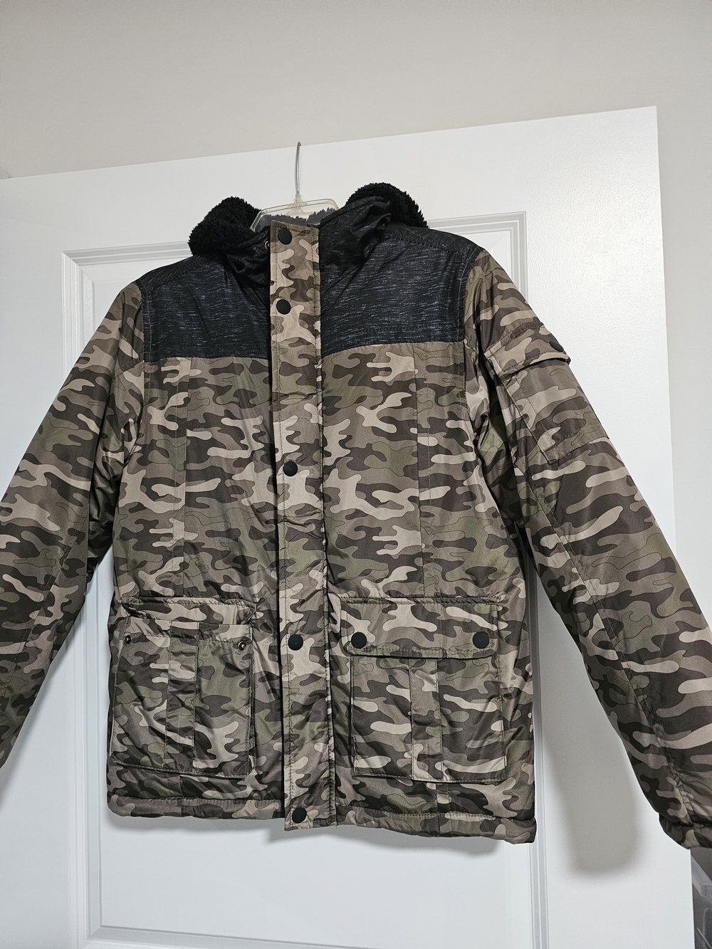 Northcrest Men's Camouflage Jacket with Black Yoke